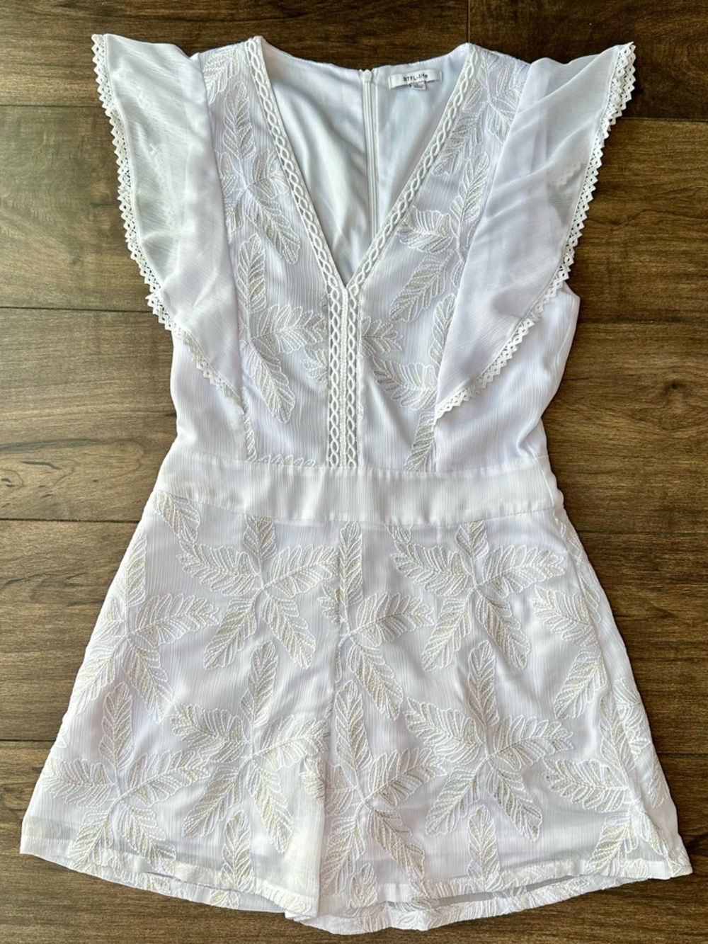 BTFL-LIFE Embroidered Flutter Sleeve White Romper Lace Boho - Size Small